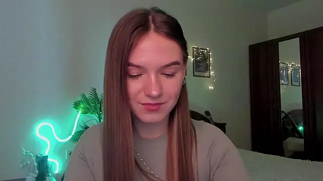 luna lust 212 online show from March 10, 1:04 pm