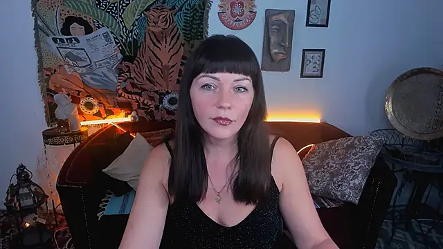 RosaliReed online show from November 14, 10:59 am