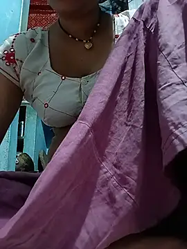 beutiful hot online show from May 24, 6:18 pm