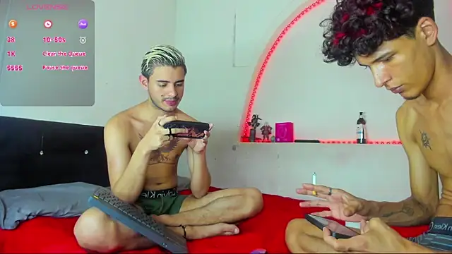 kaiborman00 online show from April 5, 3:27 am