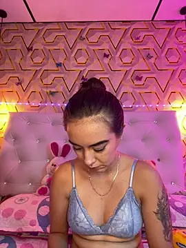 MelanyyJhonson15 online show from February 10, 2:14 am