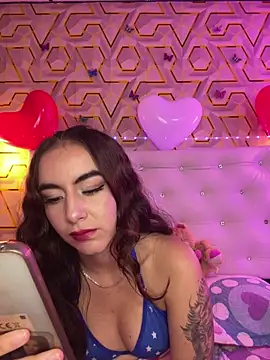 MelanyyJhonson15 online show from February 19, 2:22 am