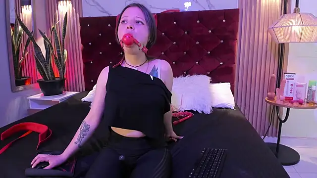 Danna-Rouse online show from February 4, 8:56 pm