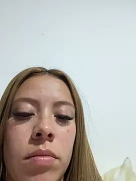 Abbiejohnson online show from June 6, 4:08 am