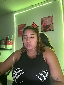 morena-2025 online show from May 11, 8:50 pm