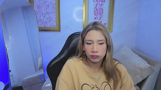 Evy Luxx v online show from April 8, 3:30 am