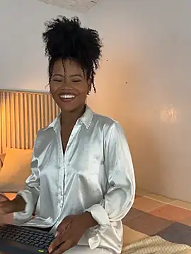 vanestraus online show from February 17, 8:52 pm