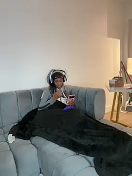 Drekacakez online show from May 13, 4:46 pm