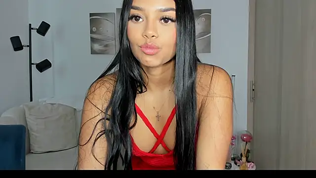 haileyflorez  online show from March 18, 5:51 pm