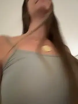 Snapshot of BelleLouise13 chatting on October 8, 10:52 am BelleLouise13 online show from October 8, 10:52 am