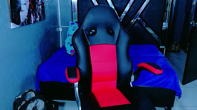 lunabustygirl online show from January 15, 1:17 pm