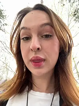 hani obsessed online show from April 18, 10:40 am