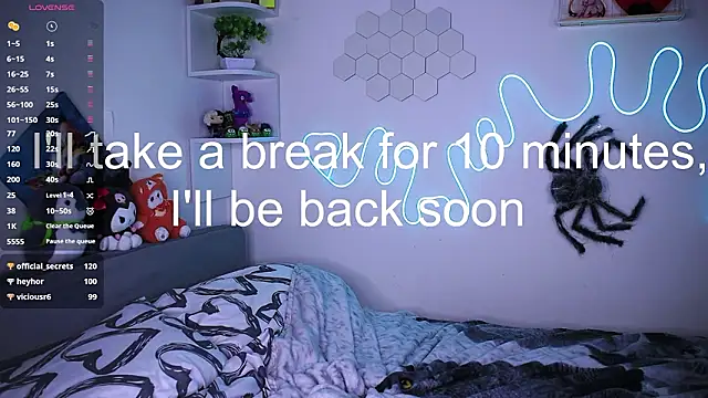 Emmie shy online show from January 31, 7:11 pm