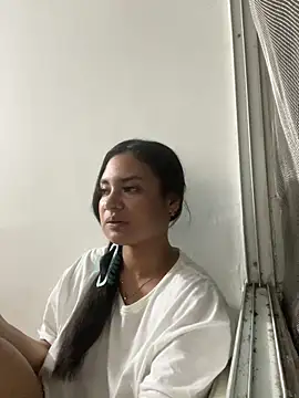 lizmy online show from December 15, 6:51 am