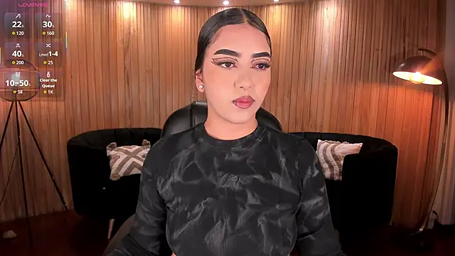 SophieLanne online show from June 1, 12:01 am