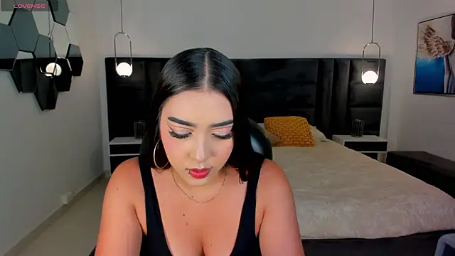 SophieLanne online show from August 2, 4:26 am