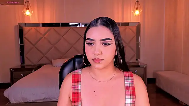 SophieLanne online show from June 21, 4:38 am