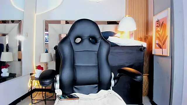 SharlotJones online show from November 15, 9:49 pm