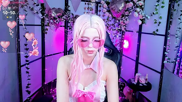 Aluwe Say online show from February 14, 10:01 pm