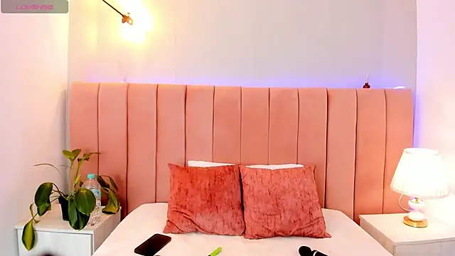 Anita wood online show from November 26, 10:00 pm