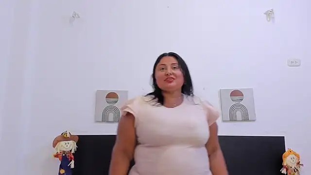 BWW-CINDY11 online show from November 19, 7:25 pm