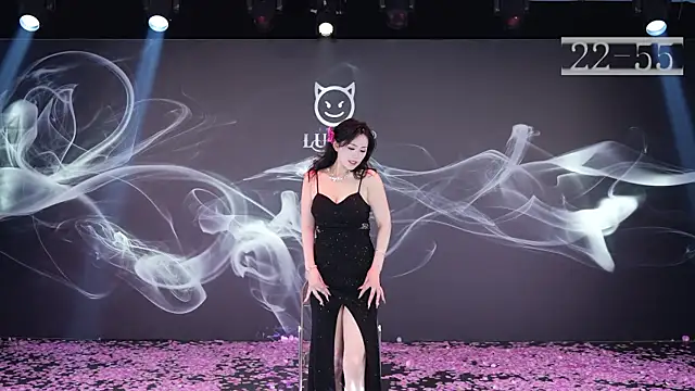 LU-909 online show from December 2, 9:22 am