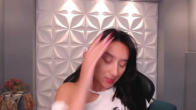 HorneyyQueen online show from November 20, 12:17 pm