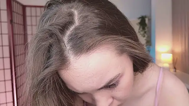 SilentLily online show from November 25, 9:04 pm