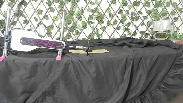 LittlePeach  online show from March 23, 11:05 am