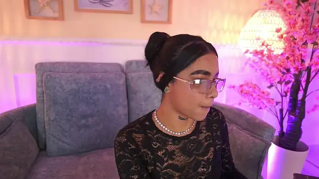 MeganLowell online show from March 30, 8:52 pm