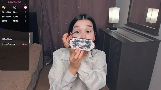 MeliaMelchiori online show from February 12, 8:05 am