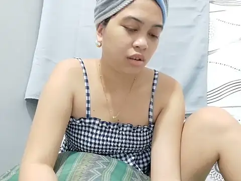 Ursexyasianskinny online show from July 4, 5:25 am