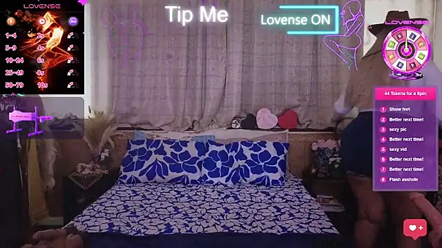 LaReineCleo online show from February 23, 11:09 am