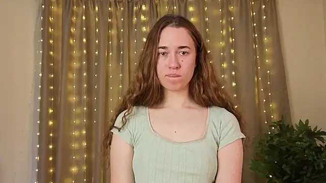 SudieNatera online show from November 24, 6:48 am