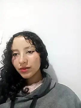 pettymoon1 online show from January 13, 8:46 pm