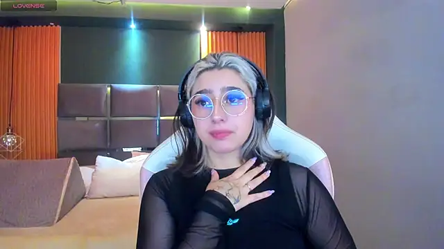 GabyRose9 online show from May 6, 4:27 am