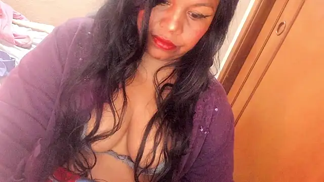 ebonycamelia online show from June 8, 5:24 pm
