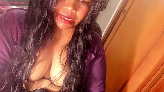 ebonycamelia online show from July 6, 11:40 pm