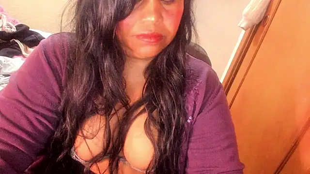 ebonycamelia online show from June 12, 7:00 pm