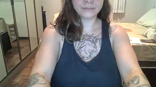 xxxluana online show from February 18, 11:59 pm