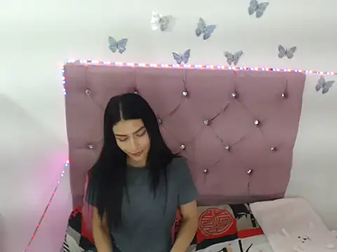 Isardrigue02 online show from November 25, 3:20 am