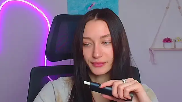 Stella XO online show from April 9, 6:05 am