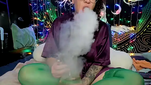 sareberr420 online show from July 5, 3:40 pm