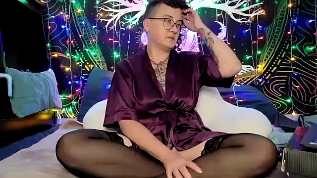 sareberr420 online show from July 16, 9:19 pm