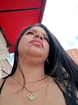 Layla-daring online show from March 21, 6:35 pm