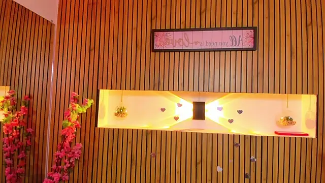 SaraLondon13 online show from November 20, 11:17 pm