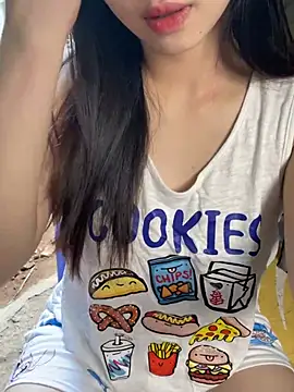 XndSeraphina online show from March 23, 4:18 am