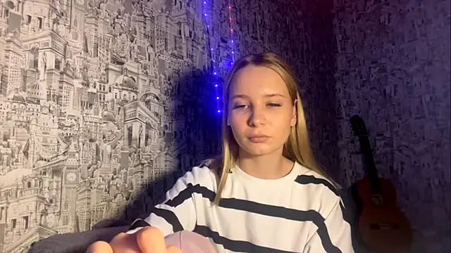 SophieLorein online show from November 26, 10:27 am