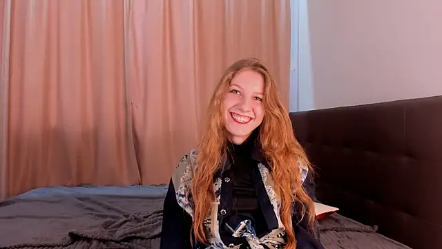 HazeLuneth online show from February 18, 7:51 am