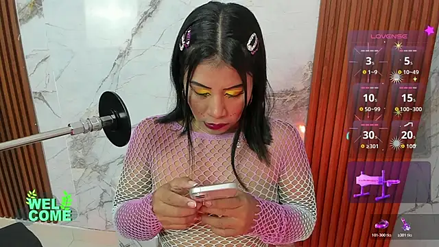 Latina candy01 online show from March 30, 8:30 pm